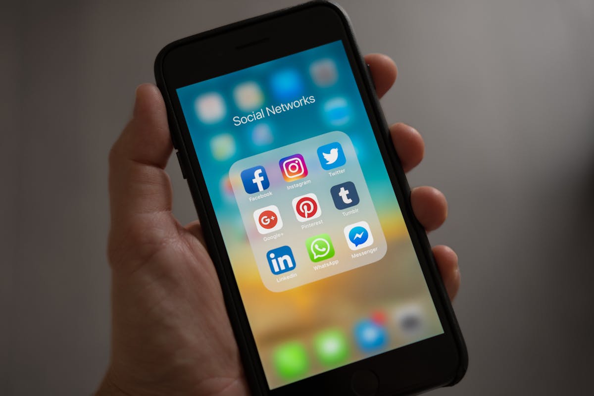 When to Post on Social Media: Best Times for Small Businesses